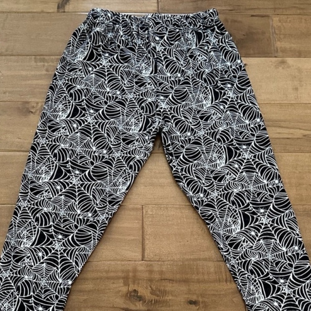 Like New SweetLegs Plus Spiderweb Halloween Tights / Leggings in Black and White